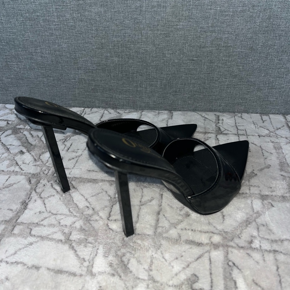 Point toe heels - Picture 2 of 3